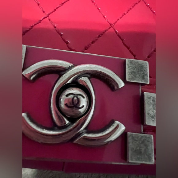 Chanel Quilted Patent Leather Boy Bag - Picture 3 of 15